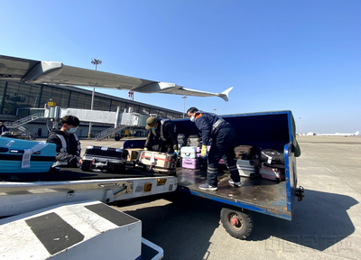 “箱”待如賓 常州機(jī)場特色貨運(yùn)服務(wù)開啟高效搬運(yùn)新體驗(yàn)